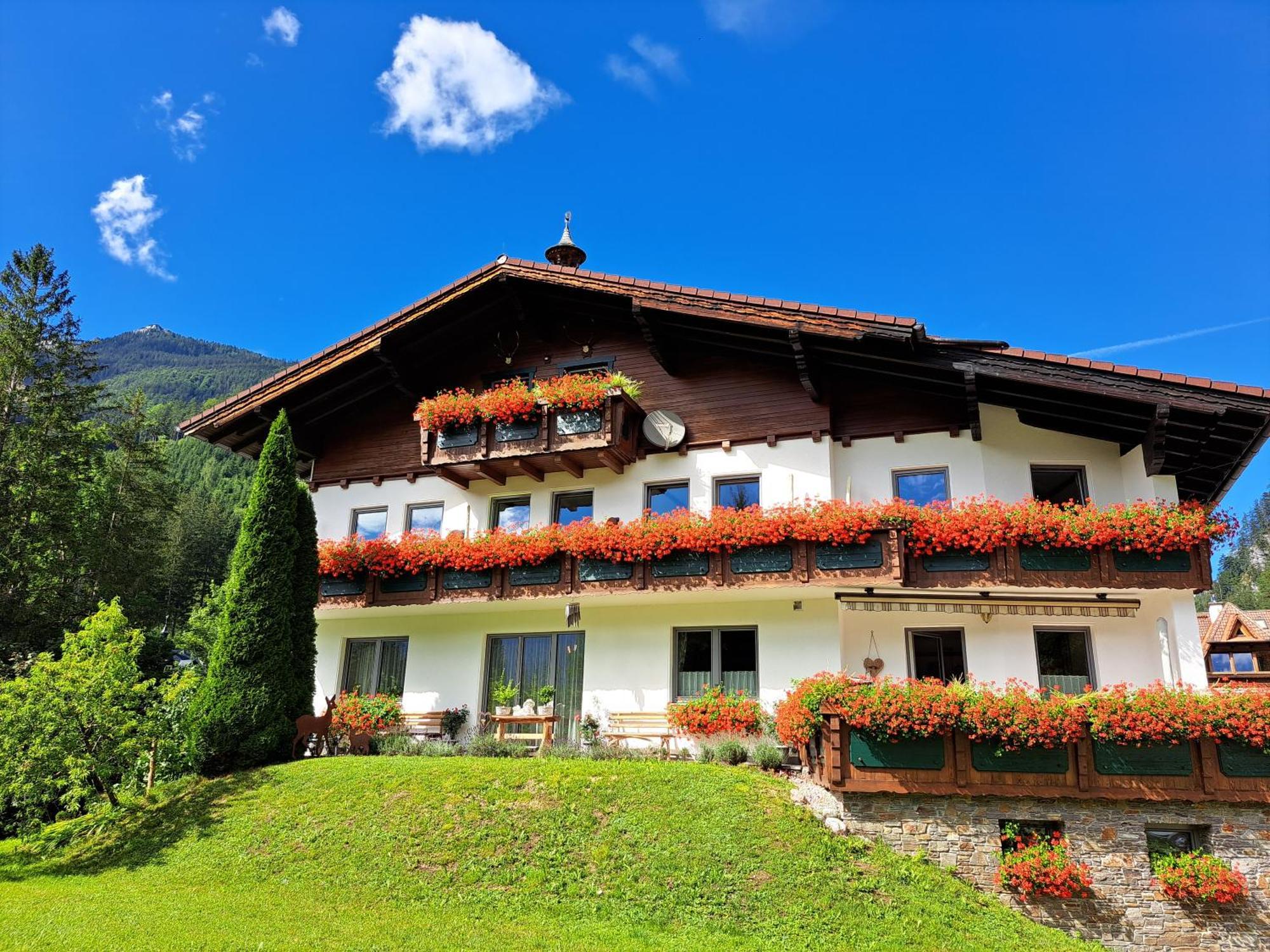 Hotel Garni Landhaus Buertlmair Hinterstoder Kültér fotó