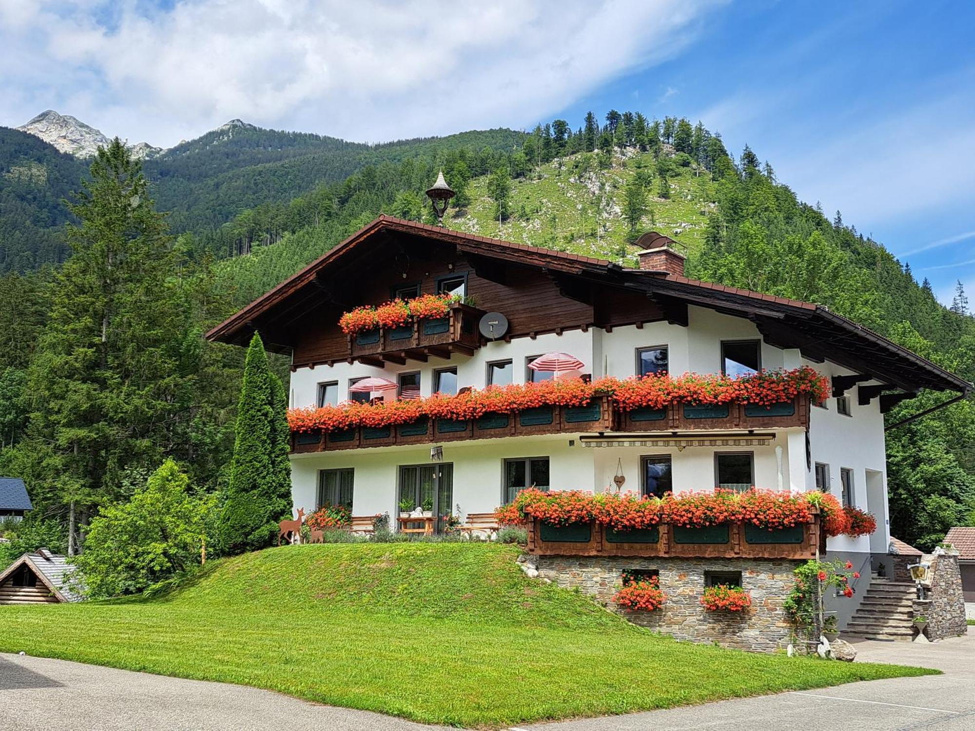 Hotel Garni Landhaus Buertlmair Hinterstoder Kültér fotó